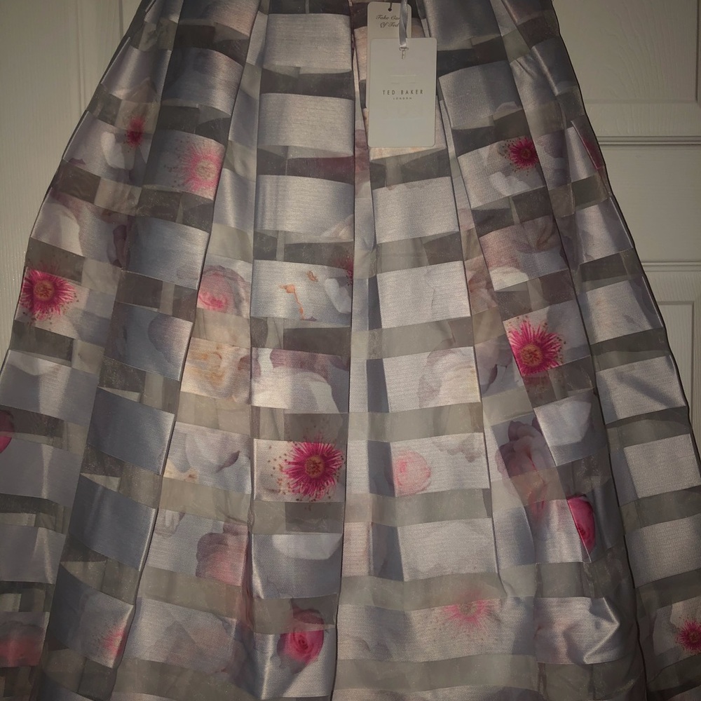 Ted Baker Rosales Chelsea Pleated Floral Skirt - Picture 2 of 3